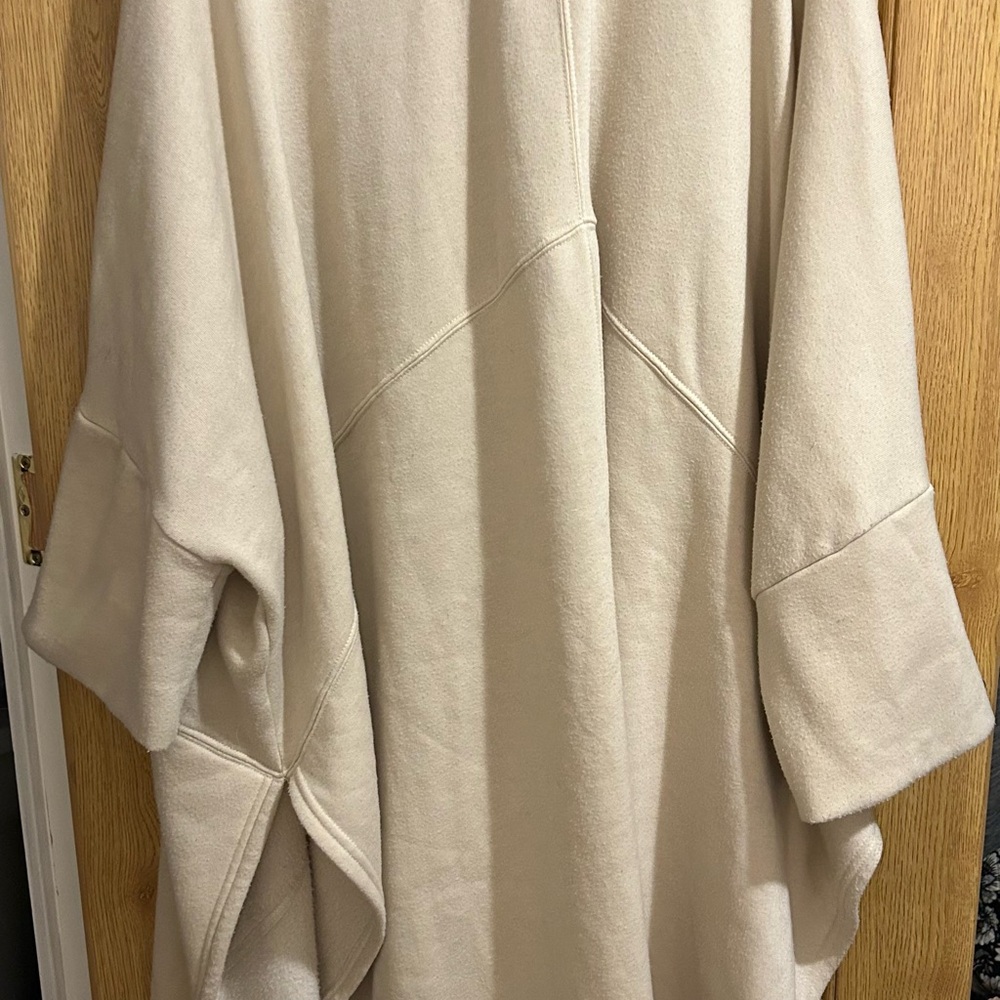 Free People In flight Poncho - Picture 8 of 11